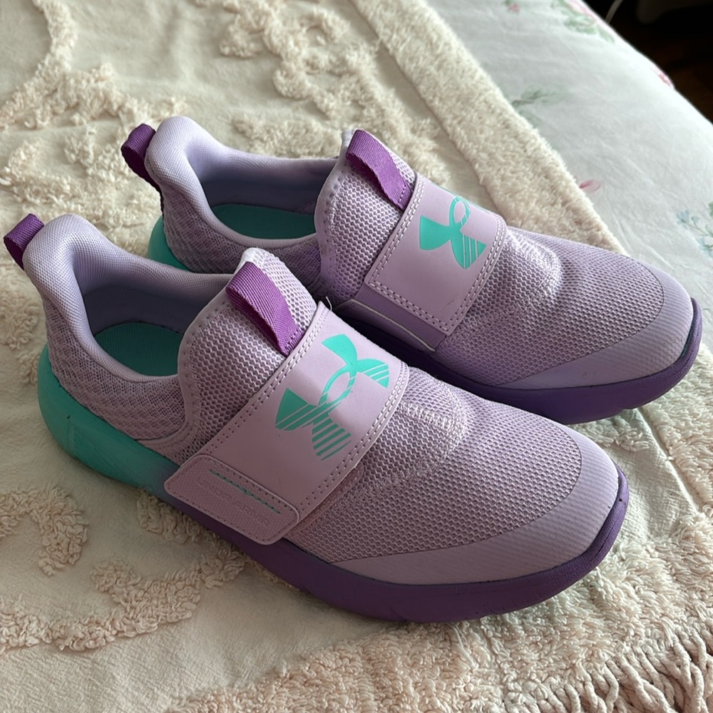 NWOT Women’s UA Shoes